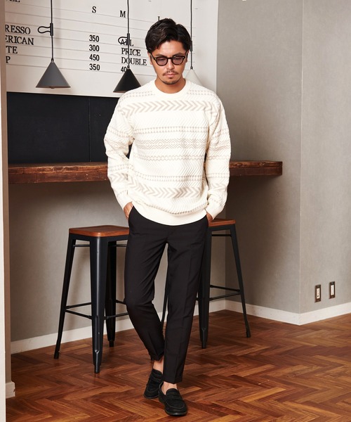CavariA（キャバリア）の「『CavariA/キャバリア』クルーネック 幾何学柄ニット 長袖（ニット/セーター・メンズ・ホワイト系2/ブラック/ホワイト系1・L/M）」の7枚目の写真