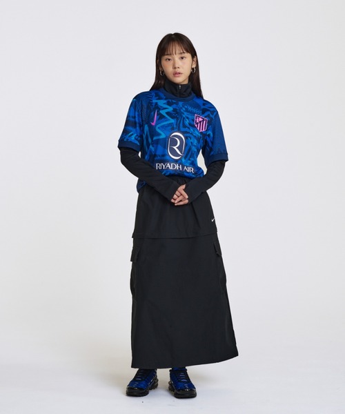 NIKE（ナイキ）の「ナイキ スポーツウェア エッセンシャル ウィメンズ ミッドライズ ウーブン カーゴ ミディ スカート / Nike Sportswear Essential Women's Mid-Rise Woven Cargo Midi Skirt FV7504-010 Black（スカート・レディース・ブラック・S/M/L/XL/XS）」の20枚目の写真