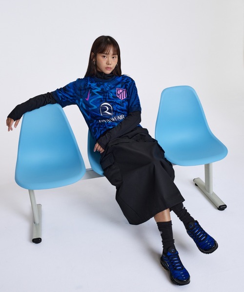 NIKE（ナイキ）の「ナイキ スポーツウェア エッセンシャル ウィメンズ ミッドライズ ウーブン カーゴ ミディ スカート / Nike Sportswear Essential Women's Mid-Rise Woven Cargo Midi Skirt FV7504-010 Black（スカート・レディース・ブラック・S/M/L/XL/XS）」の19枚目の写真