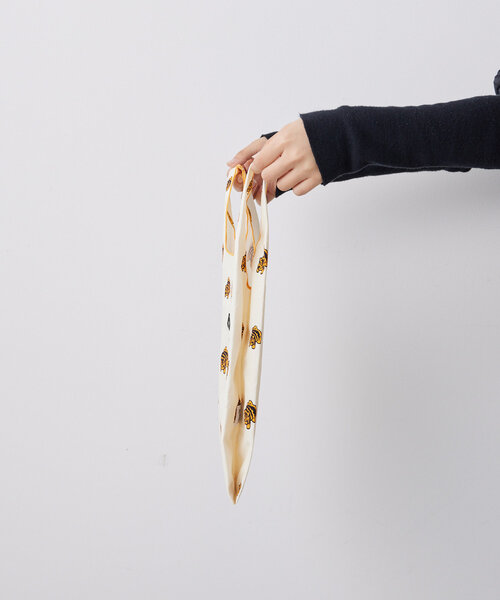 ear PAPILLONNER（イアパピヨネ）の「虎屋ういろ×earコラボライトバッグ（エコバッグ/サブバッグ・レディース・カーキ/アイボリー・FREE）」の9枚目の写真