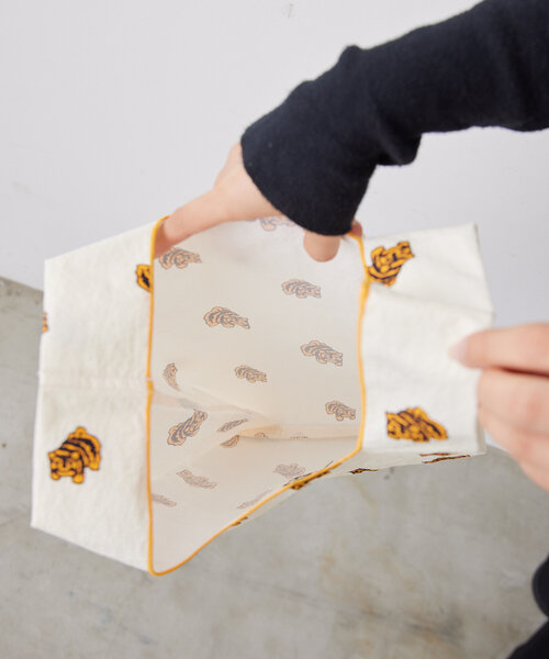 ear PAPILLONNER（イアパピヨネ）の「虎屋ういろ×earコラボ