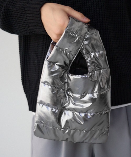 AZUL by moussy(アズールバイマウジー)の「シレー中綿マルシェバッグ(ハンドバッグ・メンズ・ブラック/シルバー・FREE)」の14枚目の写真