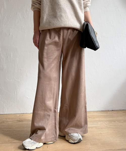 LBC(エルビーシー)の「スエードポンチイージーパンツ(その他パンツ・レディース・カーキ/グレー/モカ/アイボリー・M/L)」の4枚目の写真