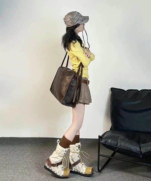 gossip!ロサンゼルス(ゴシップロサンゼルス)の「大容量バッグ ショルダーバッグ ショルダーバッグ 斜め掛けバッグ 通勤 通学に 2WAY(ショルダーバッグ・レディース・ブラック/ブラウン・FREE)」の5枚目の写真