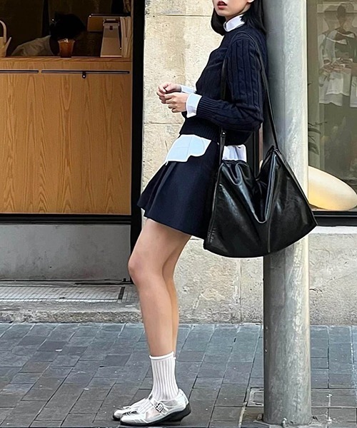 gossip!ロサンゼルス(ゴシップロサンゼルス)の「大容量バッグ ショルダーバッグ ショルダーバッグ 斜め掛けバッグ 通勤 通学に 2WAY(ショルダーバッグ・レディース・ブラック/ブラウン・FREE)」の22枚目の写真