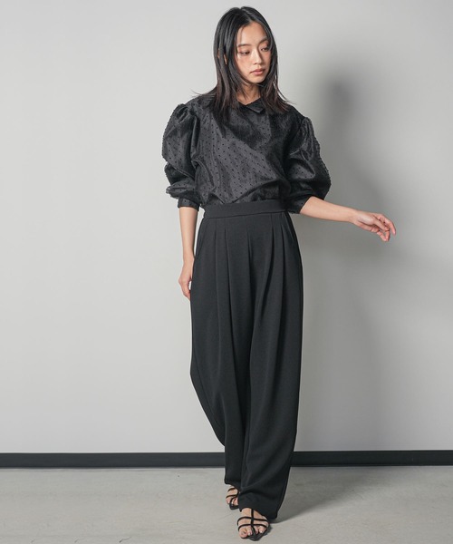 mili an deni(ミリアンデニ)の「カットジョーゼットタックパンツ(スラックス・レディース・チャコールグレー/ブラック/ライトグレー・M)」の7枚目の写真