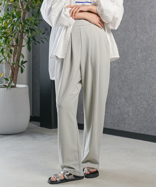 mili an deni(ミリアンデニ)の「カットジョーゼットタックパンツ(スラックス・レディース・チャコールグレー/ブラック/ライトグレー・M)」の13枚目の写真