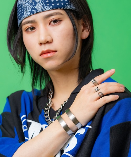 （交渉可）acneStudioとALL_BLUESのコラボ　バングルブレスレット Acne Studios × ALL BLUES コラボ バングル ブレスレット - メルカリ