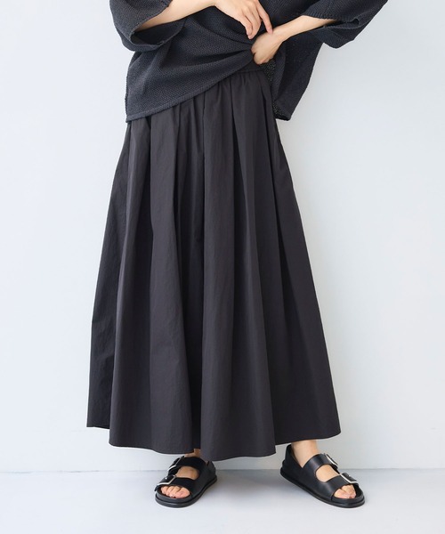 CROSS FUNCTION（クロスファンクション）の「《撥水》アクティかる ブライトナイロン撥水フレアスカート【CF/クロスファンクション】（スカート・レディース・ブラック/ブラウン・LL/L/M）」の2枚目の写真