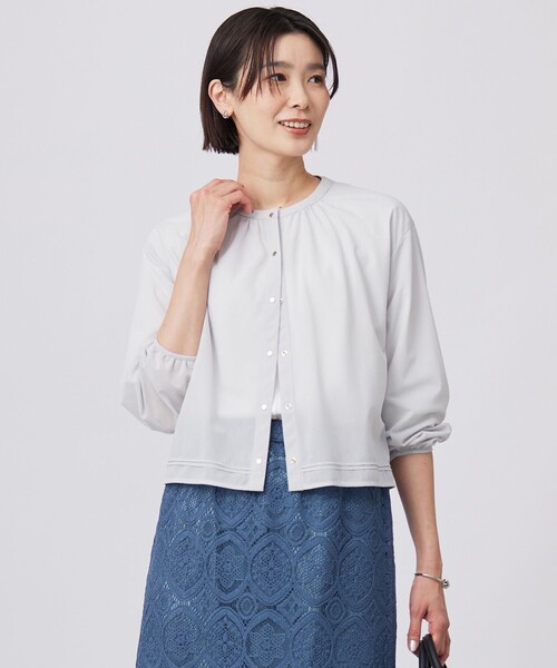 J.PRESS(ジェイプレス)の「【洗える】シアー カーディガン(Tシャツ/カットソー・レディース・ブラック系/ライトグレー系/ベージュ系・T13/T15)」の1枚目の写真