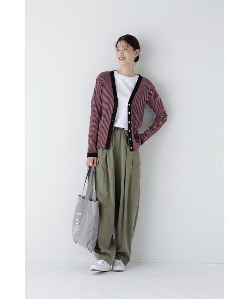 human woman(ヒューマンウーマン)の「◆【Miller】パネルリブVネックカーディガン(カーディガン/ボレロ・レディース・ケリーグリーン/ブラック系その他3/ブルー系その他3/レッド系その他4・MEDIUM)」の10枚目の写真
