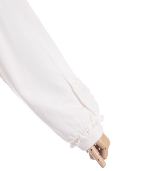 axes femme(アクシーズファム)の「サガラ刺繍ショートパーカー(カーディガン/ボレロ・レディース・キナリ/ブラック・FREE)」の10枚目の写真