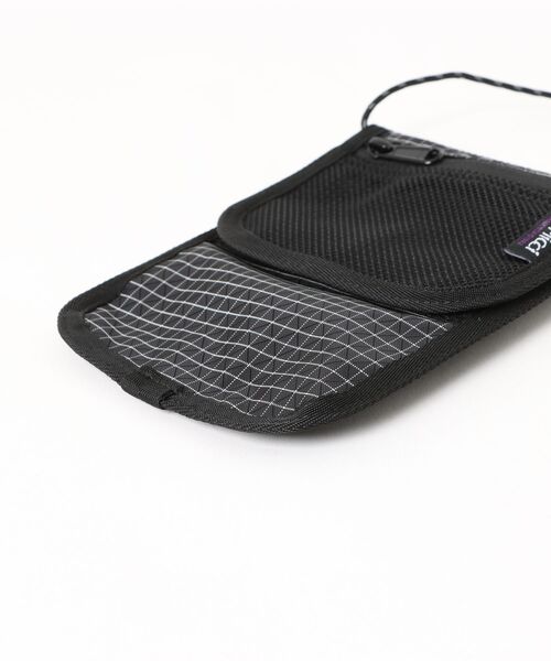 Gramicci(グラミチ)の「【63】【GRAMICCI(グラミチ) 】RIPSTOP NECK POUCH(ショルダーバッグ・メンズ・ブラック・FREE)」の9枚目の写真
