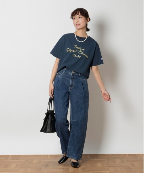 メデューサ オン チェーン T シャツ Versaceのブラック メドゥーサ オン チェーン Tシャツがセール中