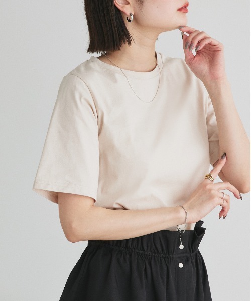 ad thie(アドティエ)の「ベーシック コンパクトTシャツ(Tシャツ/カットソー・レディース・チャコール/ネイビー/オフホワイト/ナチュラル/ブラック・FREE)」の5枚目の写真