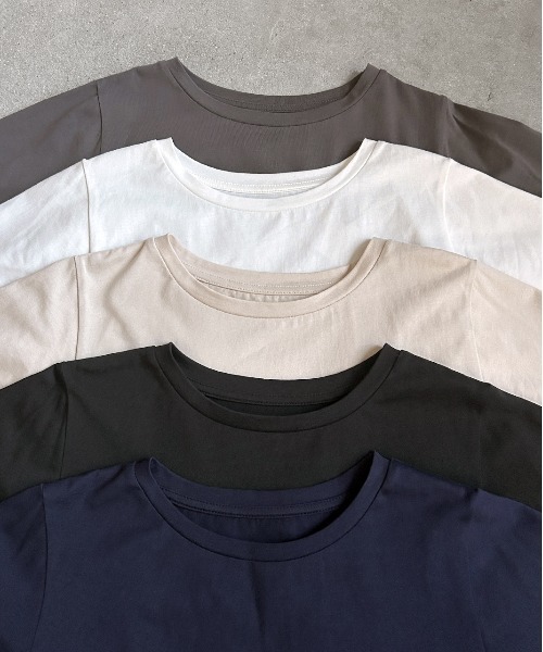 ad thie(アドティエ)の「ベーシック コンパクトTシャツ(Tシャツ/カットソー・レディース・チャコール/ネイビー/オフホワイト/ナチュラル/ブラック・FREE)」の8枚目の写真