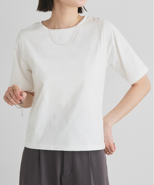 ad thie(アドティエ)の「ベーシック コンパクトTシャツ(Tシャツ/カットソー・レディース・チャコール/ネイビー/オフホワイト/ナチュラル/ブラック・FREE)」の15枚目の写真