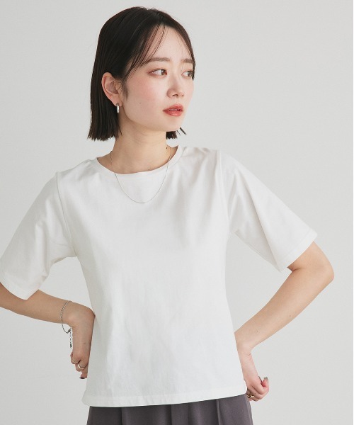 ad thie(アドティエ)の「ベーシック コンパクトTシャツ(Tシャツ/カットソー・レディース・チャコール/ネイビー/オフホワイト/ナチュラル/ブラック・FREE)」の16枚目の写真