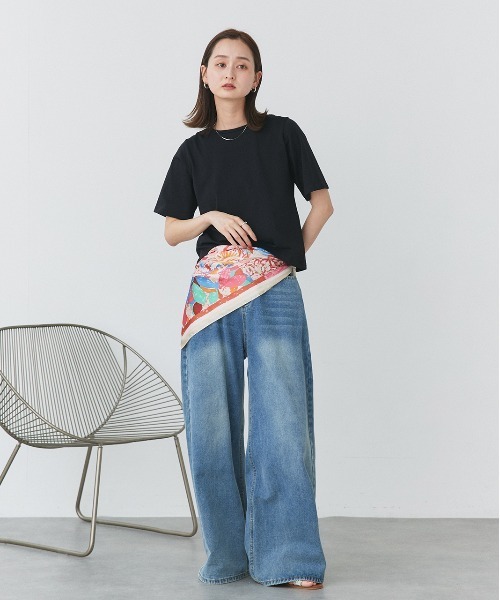 ad thie(アドティエ)の「ベーシック コンパクトTシャツ(Tシャツ/カットソー・レディース・チャコール/ネイビー/オフホワイト/ナチュラル/ブラック・FREE)」の20枚目の写真