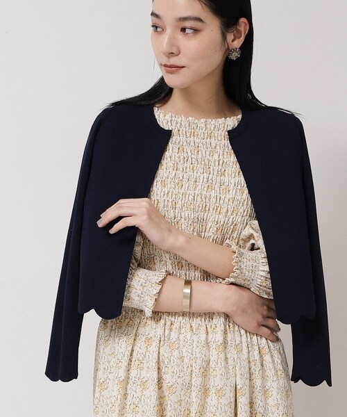 Sunauna(スーナウーナ)の「◆【接触冷感/アンサンブル可】裾スカラップニットボレロ(カーディガン/ボレロ・レディース・オフホワイト/ライトブルー/ネイビー・38/40)」の1枚目の写真
