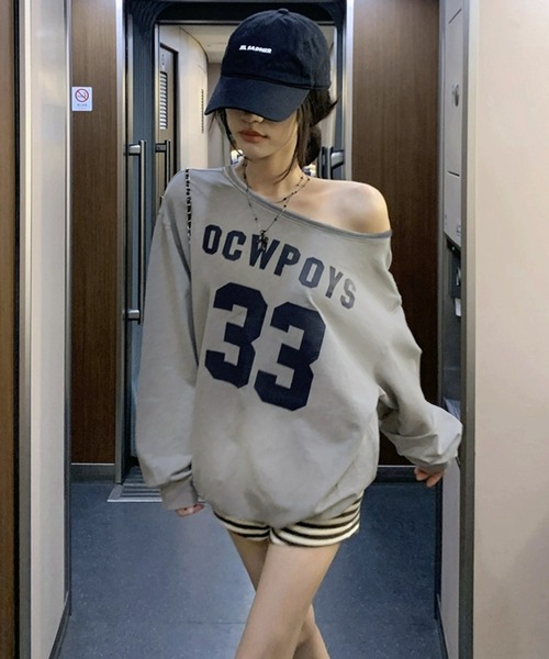 VIBGYOR(ヴィブジョー)の「【EIZZ/アイズ】オフショル ロゴプリント ビッグ Tシャツ(Tシャツ/カットソー・レディース・ネイビー/グレー・FREE)」の6枚目の写真