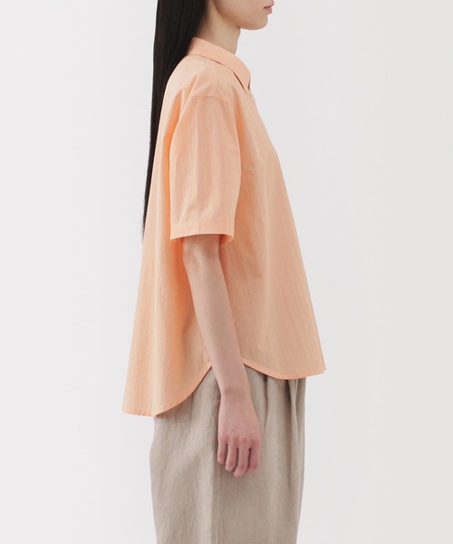 無印良品（ムジルシリョウヒン）の「婦人　涼感　レギュラーカラー半袖シャツ（シャツ/ブラウス・レディース・ライトオレンジ系/サックスブルー系/ブラック/ホワイト・XL/L/M/S）」の6枚目の写真