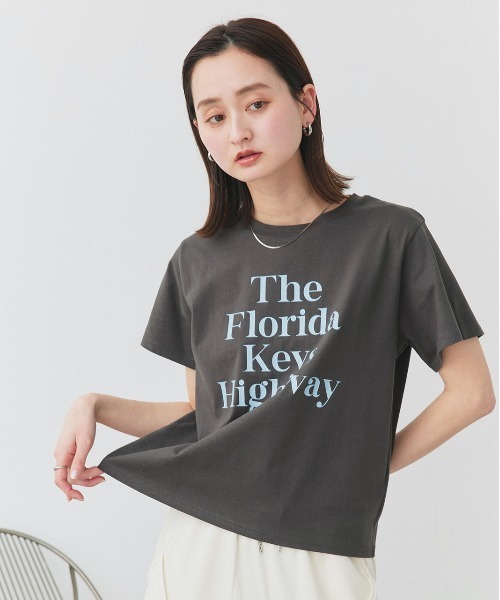 ad thie(アドティエ)の「ベーシックロゴ プリントTシャツ(Tシャツ/カットソー・レディース・ブルー/ナチュラル/ブラック/ホワイト×グリーン/ホワイト×ブラック/チャコール・FREE)」の10枚目の写真