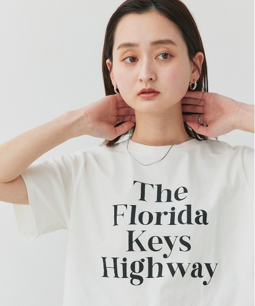 ad thie(アドティエ)の「ベーシックロゴ プリントTシャツ(Tシャツ/カットソー・レディース・ブルー/ナチュラル/ブラック/ホワイト×グリーン/ホワイト×ブラック/チャコール・FREE)」の17枚目の写真