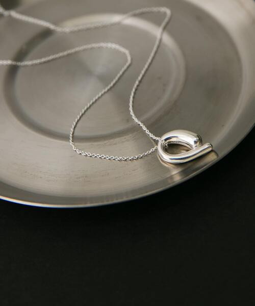 SMELLY（スメリー）の「SMELLY so’　asymmetric solid necklace（ネックレス・レディース・シルバー・-）」の2枚目の写真