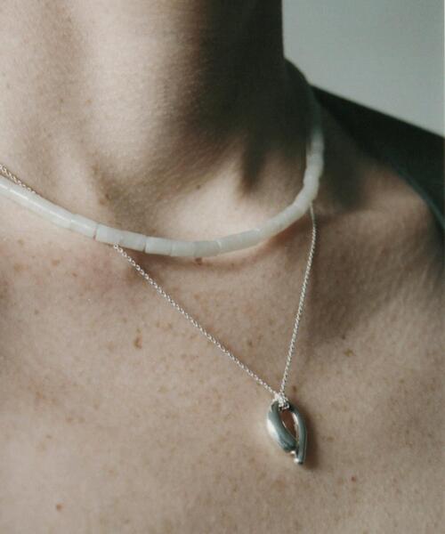 SMELLY（スメリー）の「SMELLY so’　asymmetric solid necklace（ネックレス・レディース・シルバー・-）」の3枚目の写真