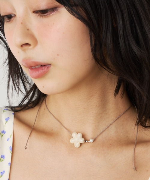 Unitage（ユニテージ）の「モチーフチョーカー（ネックレス・レディース・ブラック/ベージュ・FREE）」の7枚目の写真