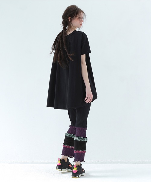 BEDSIDEDRAMA(ベットサイドドラマ)の「DIGNEY DOLL Flare T-Shirt(Tシャツ/カットソー・レディース・ナチュラル/ブラック/ホワイト・1/2)」の11枚目の写真