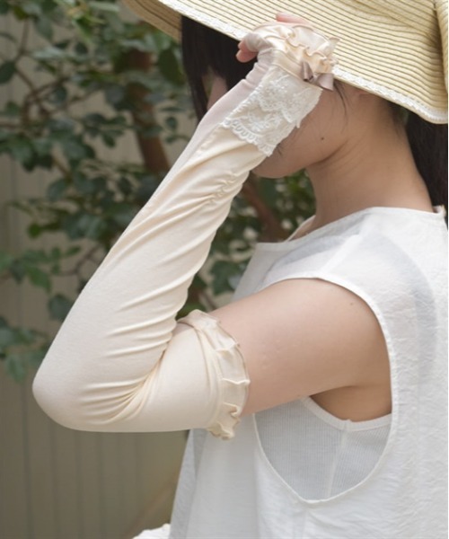 axes femme（アクシーズファム）の「レース重ねロングＵＶ手袋（手袋・レディース・ブラック/ピンク/キナリ・FREE）」の2枚目の写真