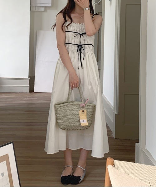 gossip!ロサンゼルス(ゴシップロサンゼルス)の「モノトーン 大人ガーリーワンピース(ワンピース・レディース・ブラック/ホワイト・FREE)」の20枚目の写真