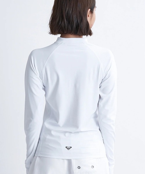 ROXY(ロキシー)の「【ROXY/ロキシー】25SS RASHIE L/S/水陸両用ハイネック長袖ラッシュガード(水着)(ラッシュガード・レディース・ホワイト/ブラック・SMALL/MEDIUM/LARGE)」の4枚目の写真