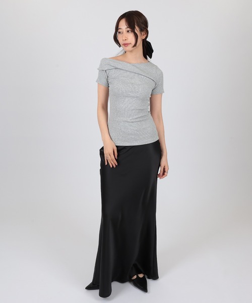 SUWDEE(スーディー)の「one shoulder twist t-shirt(Tシャツ/カットソー・レディース・ブラック/ホワイト・FREE)」の11枚目の写真