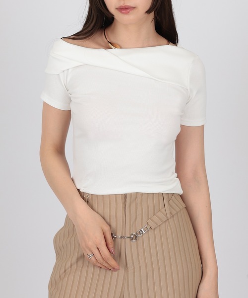 SUWDEE(スーディー)の「one shoulder twist t-shirt(Tシャツ/カットソー・レディース・ブラック/ホワイト・FREE)」の5枚目の写真