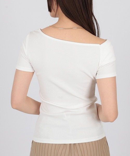SUWDEE(スーディー)の「one shoulder twist t-shirt(Tシャツ/カットソー・レディース・ブラック/ホワイト・FREE)」の7枚目の写真