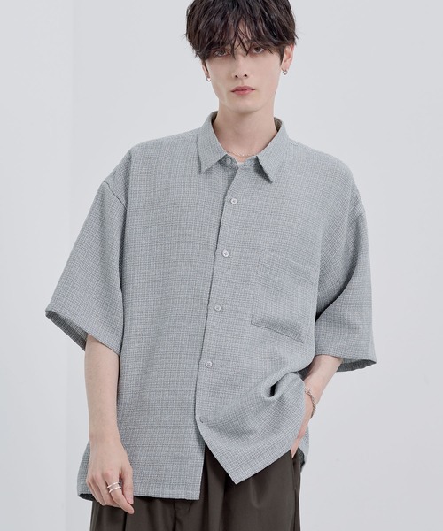 ETELIO（エテリオ）の「総柄サマーツイードリラクシング半袖シャツ（シャツ/ブラウス・メンズ・ブラック系/ライトグレー系/ブラウン・S/M/L/XL）」の2枚目の写真