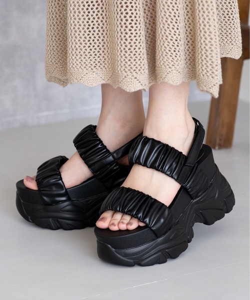JELLY BEANS（ジェリービーンズ）の「シャーリングダブルベルト厚底サンダル(210-53370)JELLY BEANS(ジェリービーンズ)（サンダル・レディース・ブラック/アイボリー/ライトピンク・S/M/L）」の22枚目の写真