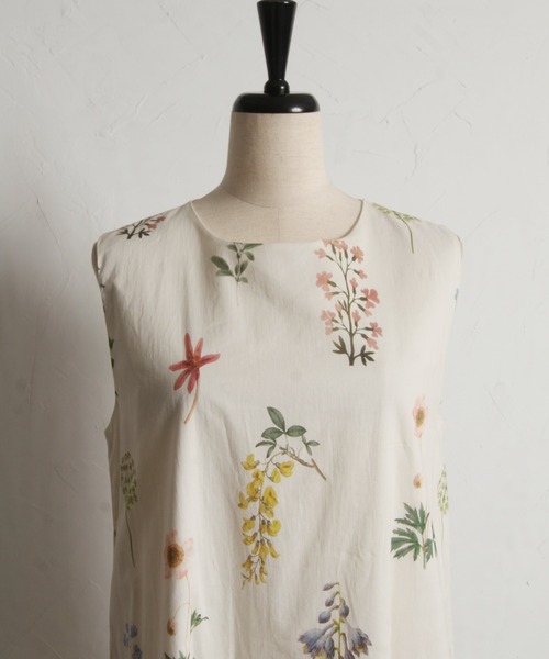 toccocloset ZOZO限定スリーブレスフラワーワンピース　Mサイズ新品 toccocloset ZOZO限定スリーブレスフラワーワンピース Mサイズ