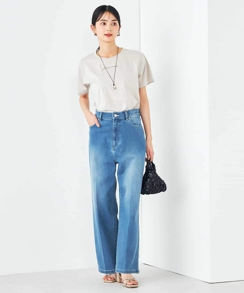 a.v.v(アーヴェヴェ)の「【コットン100%】コンパクト刺繍ロゴTシャツ(Tシャツ/カットソー・レディース・ホワイト/グレー系その他/ブラック・34/36/38/40/42)」の13枚目の写真