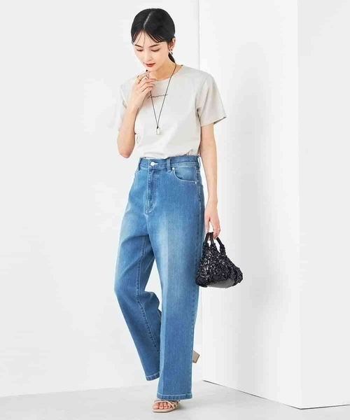 a.v.v(アーヴェヴェ)の「【コットン100%】コンパクト刺繍ロゴTシャツ(Tシャツ/カットソー・レディース・ホワイト/グレー系その他/ブラック・34/36/38/40/42)」の14枚目の写真