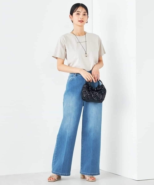 a.v.v(アーヴェヴェ)の「【コットン100%】コンパクト刺繍ロゴTシャツ(Tシャツ/カットソー・レディース・ホワイト/グレー系その他/ブラック・34/36/38/40/42)」の15枚目の写真