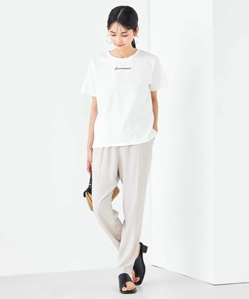 a.v.v(アーヴェヴェ)の「【コットン100%】コンパクト刺繍ロゴTシャツ(Tシャツ/カットソー・レディース・ホワイト/グレー系その他/ブラック・34/36/38/40/42)」の17枚目の写真