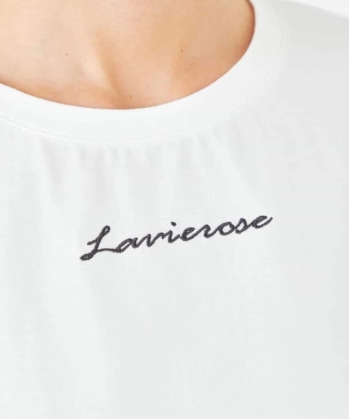 a.v.v(アーヴェヴェ)の「【コットン100%】コンパクト刺繍ロゴTシャツ(Tシャツ/カットソー・レディース・ホワイト/グレー系その他/ブラック・34/36/38/40/42)」の5枚目の写真