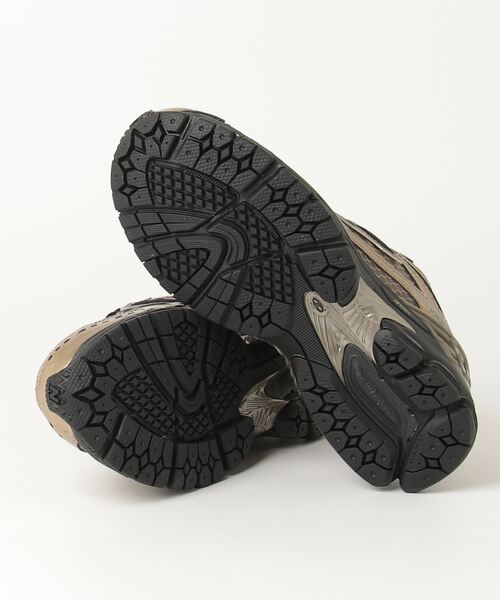 NEW BALANCE(ニューバランス)の「1906R(スニーカー・メンズ・ブラウン系その他/グレー・24.0cm/25.5cm/24.5cm/27.0cm/29.0cm/27.5cm/22.5cm/28.0cm/28.5cm/30.0cm/23.5cm/26.5cm/23.0cm/25.0cm/26.0cm/22.0cm)」の8枚目の写真
