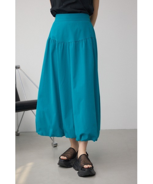 AZUL by moussy（アズールバイマウジー）の「C/T撥水バルーンギャザースカート（スカート・レディース・ブルー/ブラック/ライトベージュ・SMALL/MEDIUM）」の13枚目の写真