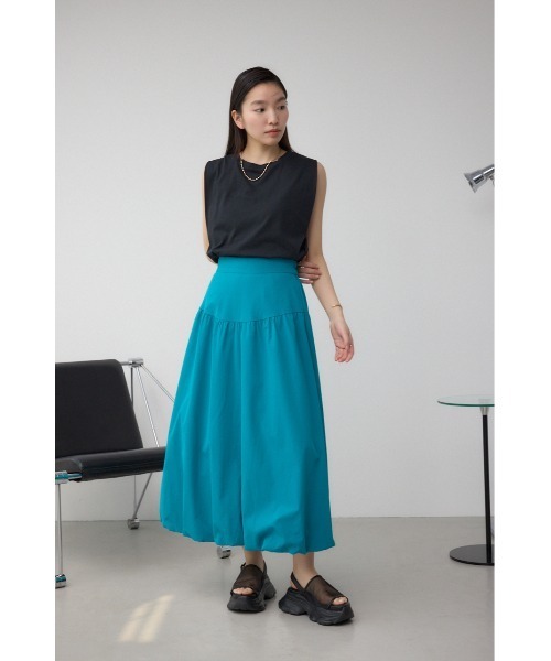 AZUL by moussy（アズールバイマウジー）の「C/T撥水バルーンギャザースカート（スカート・レディース・ブルー/ブラック/ライトベージュ・SMALL/MEDIUM）」の12枚目の写真