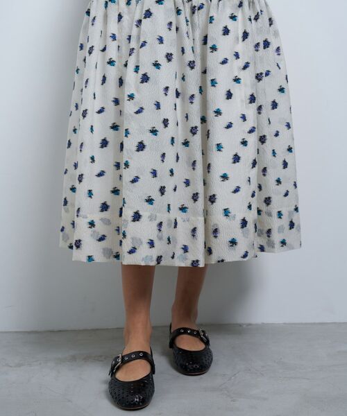 LANVIN en Bleu（ランバンオンブルー）の「ｆｌｅｕｒｅｔｔｅシャガードスカート（スカート・レディース・オフホワイト/ブラック・36/38/40）」の9枚目の写真